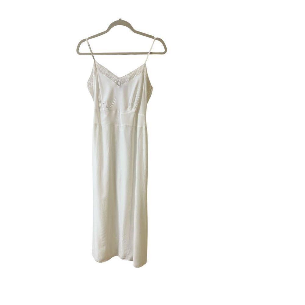 Vintage Barbizon “Jaunty fit” slip sz 14